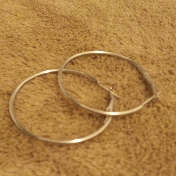 Elegant Silver Hoop Earrings - Picture 3 of 4